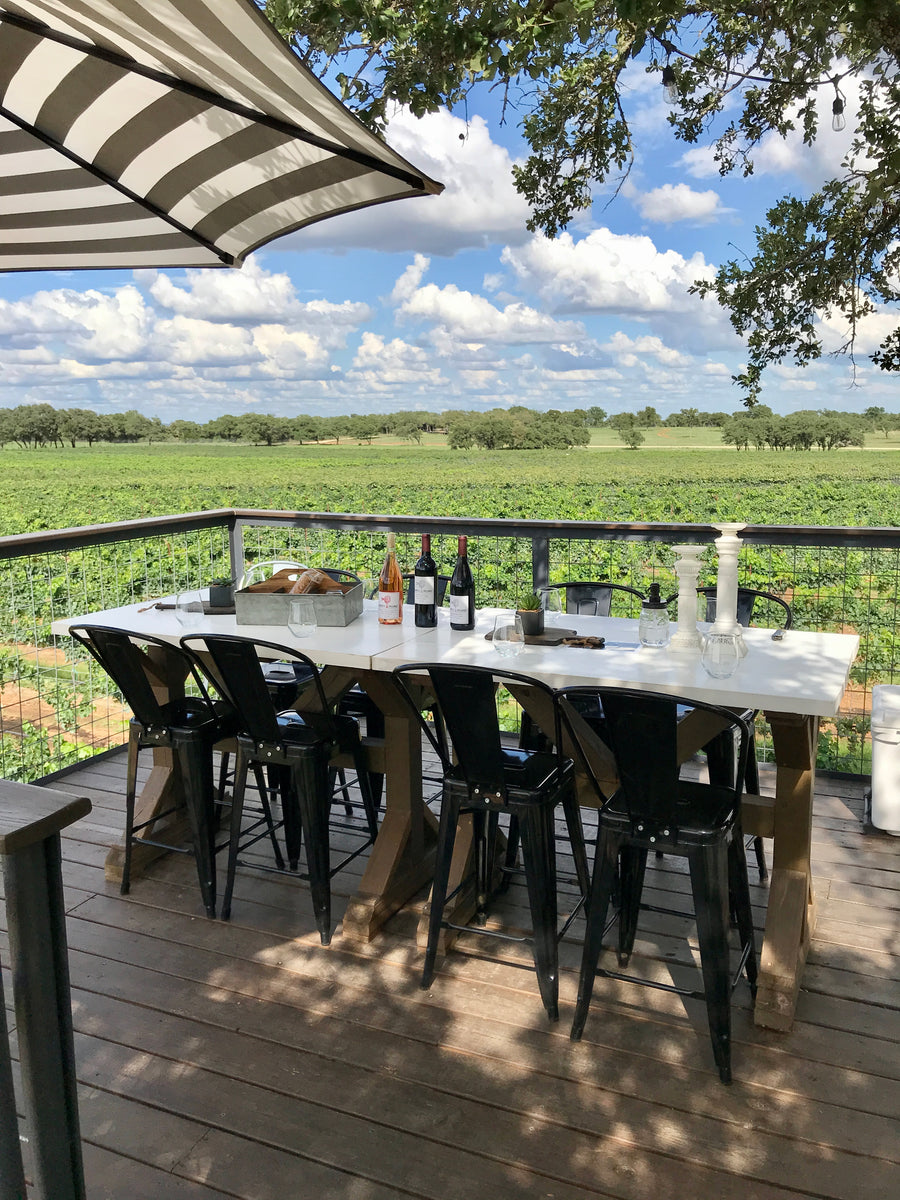 Treehouse Tasting beneath the Clouds